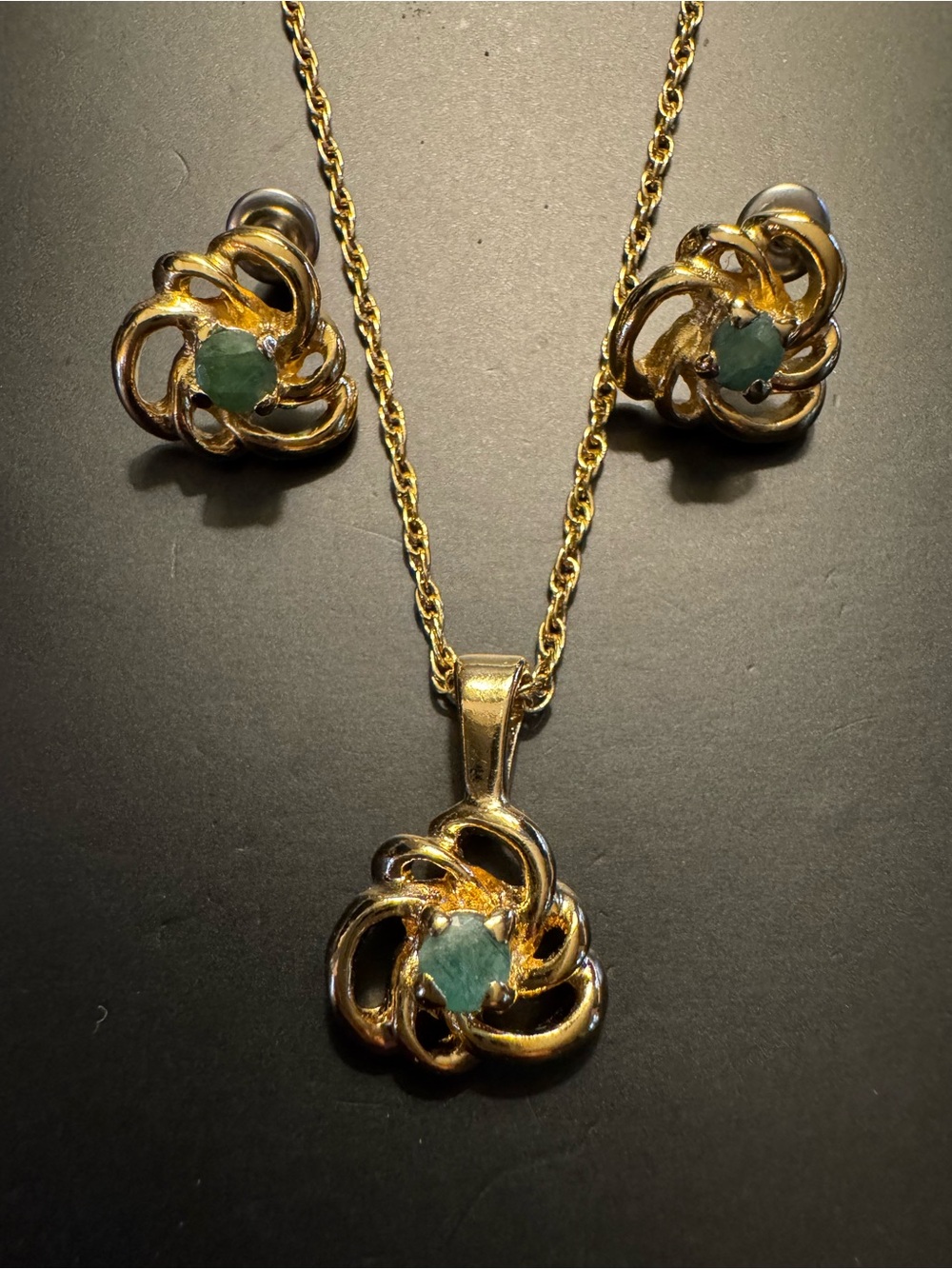Emerald Necklace & Earrings Set